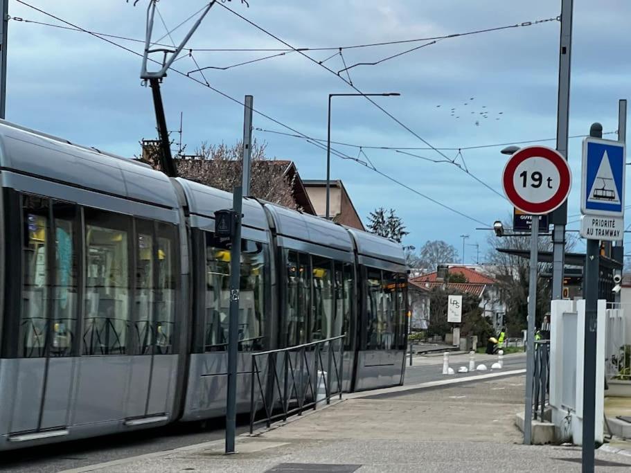 Apparemment Blagnac Proche Tramアパートメント エクステリア 写真